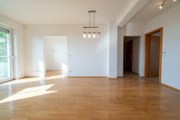 Bild - Traumwohnung mit Badeteich