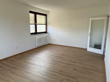 Bild - Sonniges Eigentum mit Garage