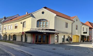 Stadthaus in Neunkirchen, 2620 Neunkirchen, Wohn- und Geschäftshaus