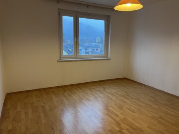 Bild - Eigentum mit Bergblick