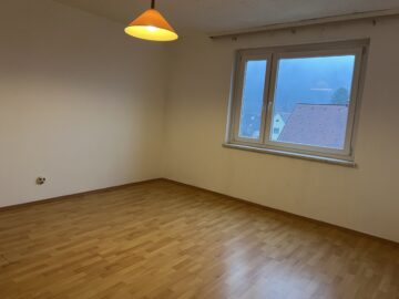 Bild - Eigentum mit Bergblick