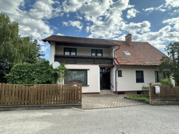 Vielfältiges Mehrfamilienhaus, 2620 Wartmannstetten, Einfamilienhaus