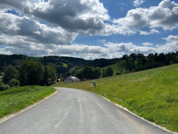 Schöner Baugrund mit Fernblick - Bild