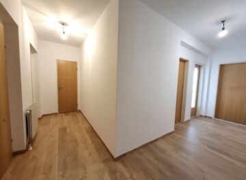 Vorraum - Geförderter Familientraum