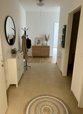 Beispiel-Einrichtung Vorraum (KI-generiert) - Green Living