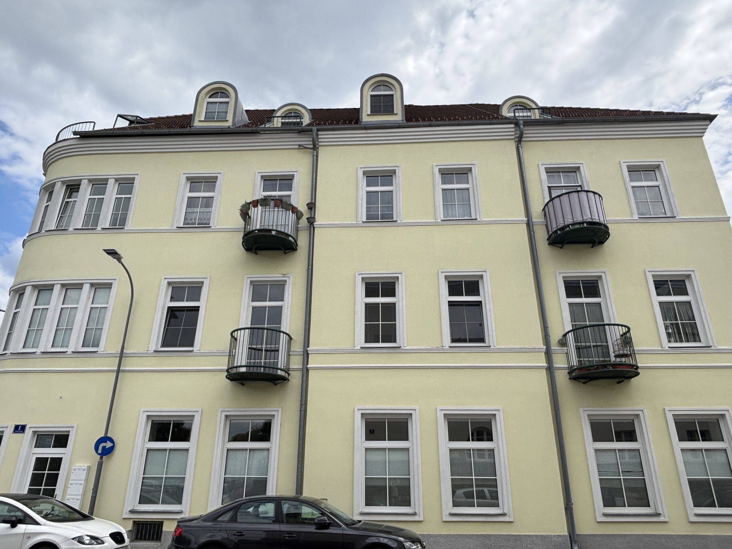 Vorderansicht - Charmante 2-Zimmer-Wohnung