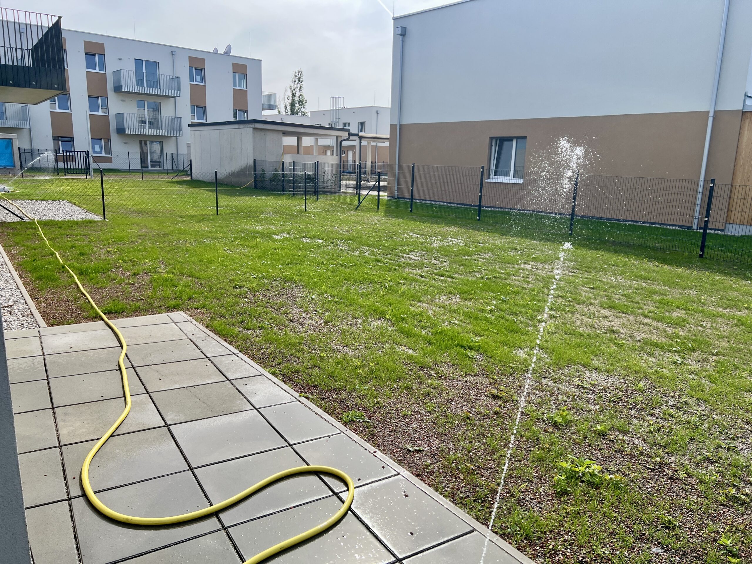 Titelbild - Wohnglück mit Garten