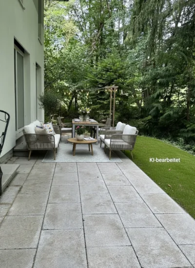 Terrasse KI unterstützt möbliert