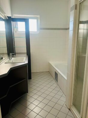 Badezimmer - Schöne Terrassenwohnung in zentraler Lage