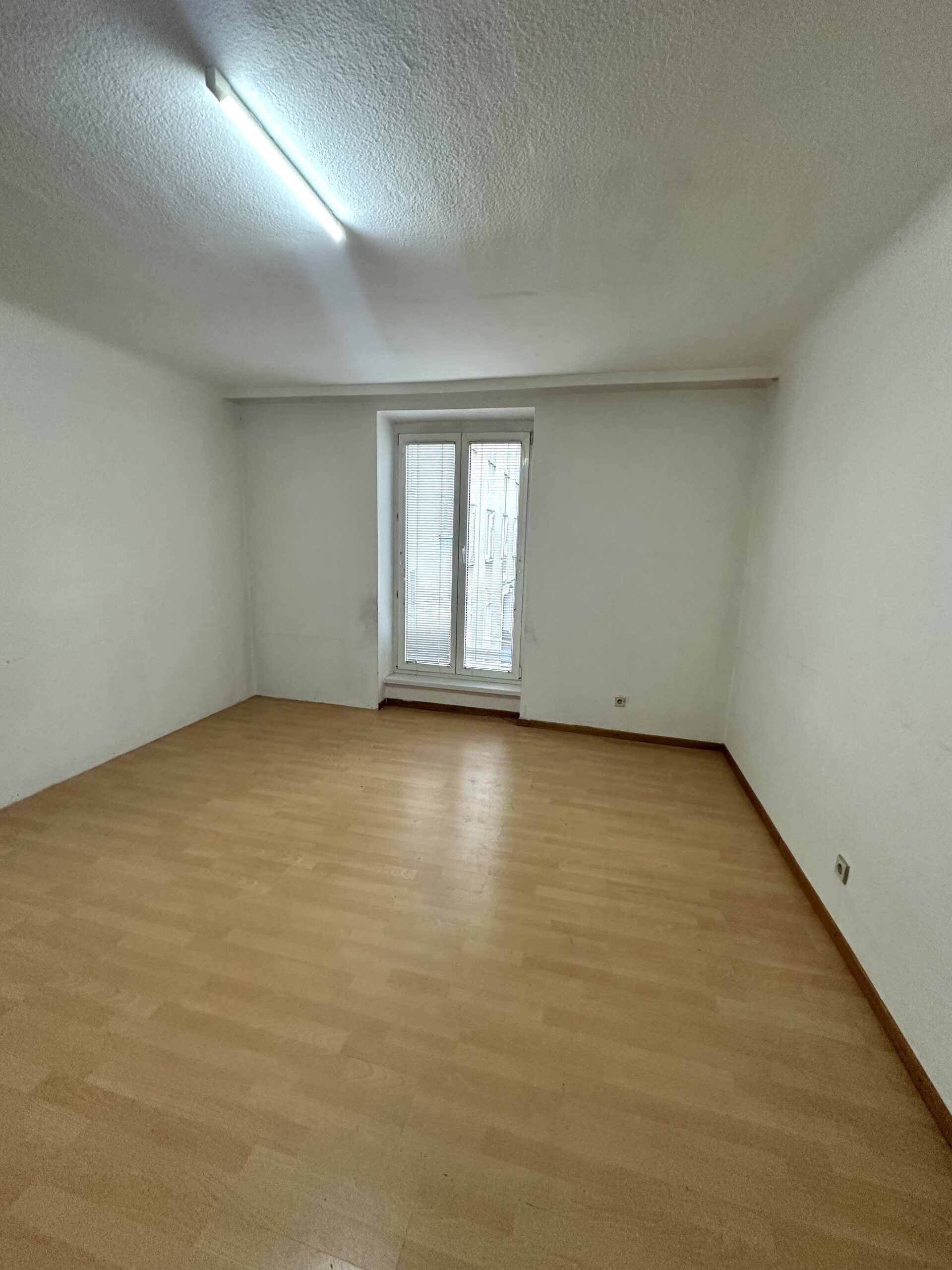 Wohnzimmer - Beste Lage, helle Wohnung