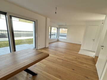 Bild - Doppelhaushälfte mit Pool