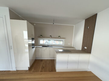 Bild - Doppelhaushälfte mit Pool