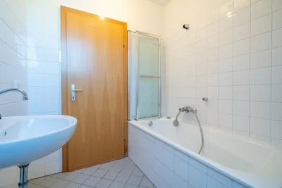 Badezimmer mit Tageslicht